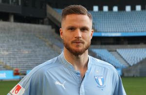 Lasse Nielsen underskriver 4-årig kontrakt med Malmö FF