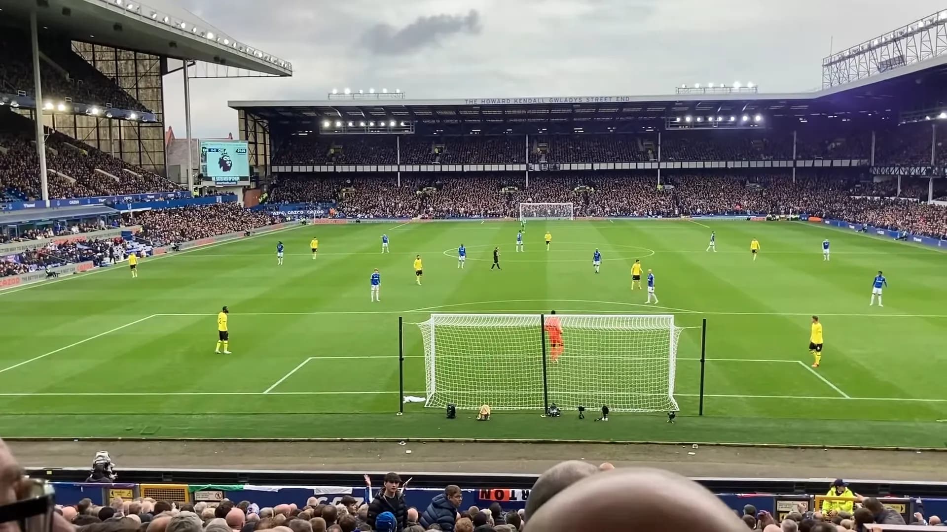 Everton background