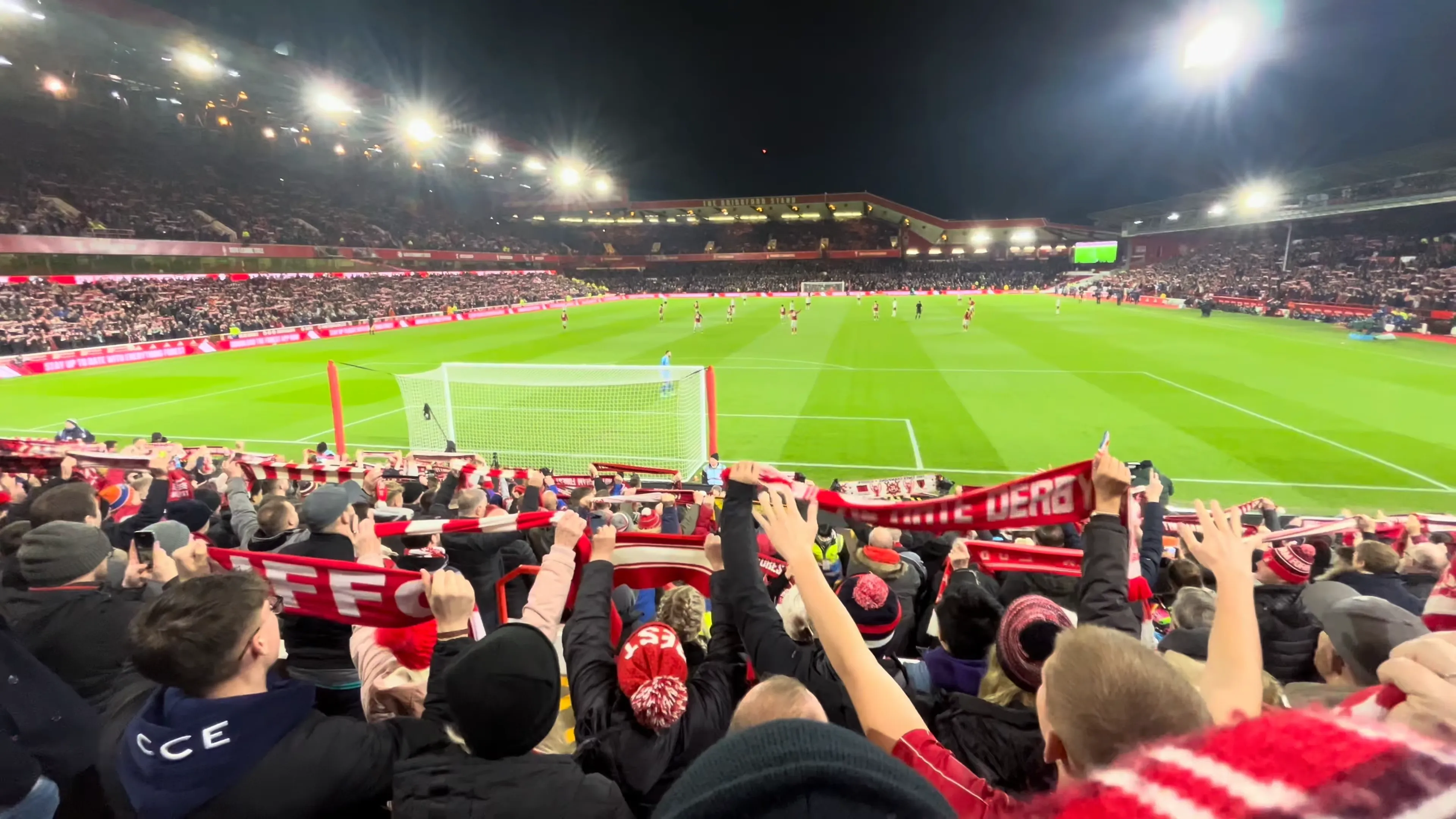 Nottingham Forest background