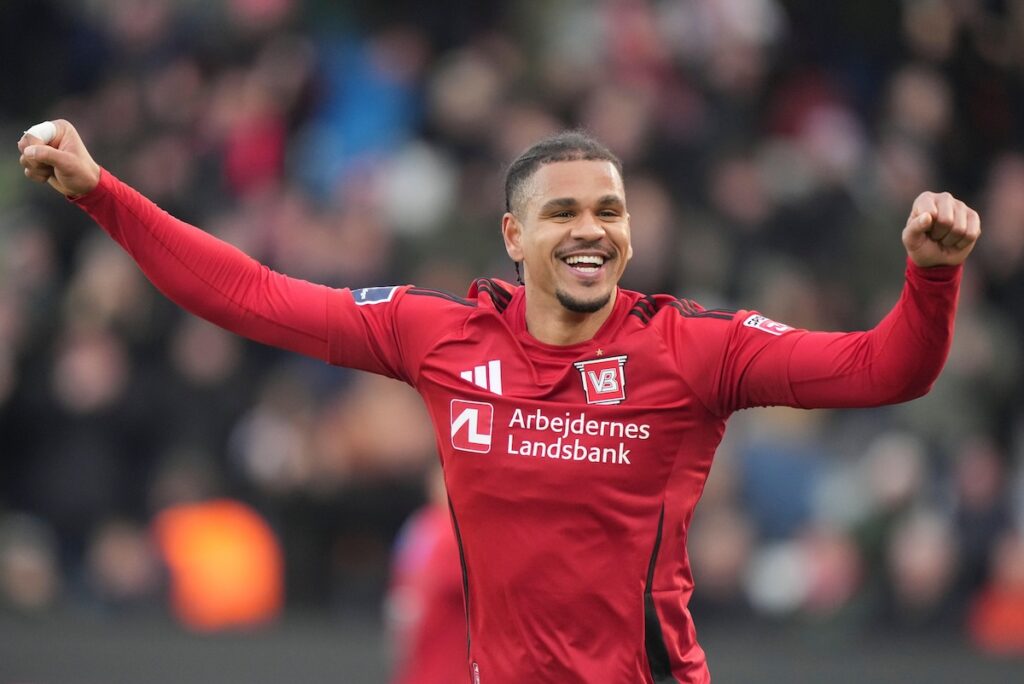 Odds og optakt til Lyngby - Vejle søndag den 30. marts 2025 klokken 14:00.