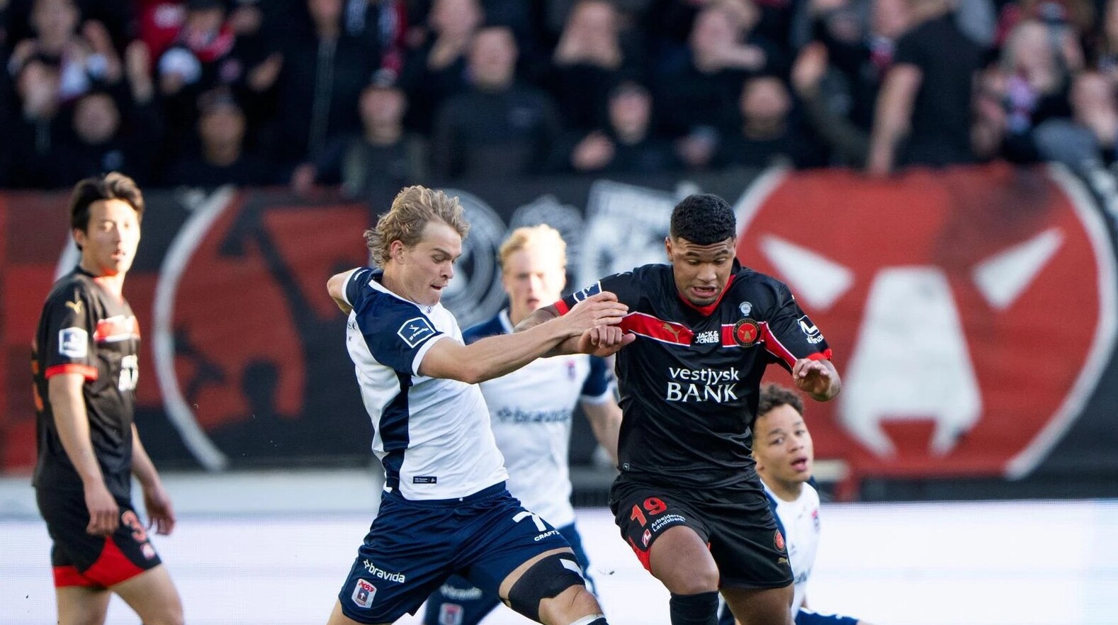 Mads Emil Madsen Pedro Bravo FCM AGF FC Midtjylland Superligaen