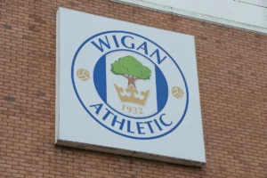 Optakt til tirsdagens EFL Trophy-match mellem Wigan og Salford