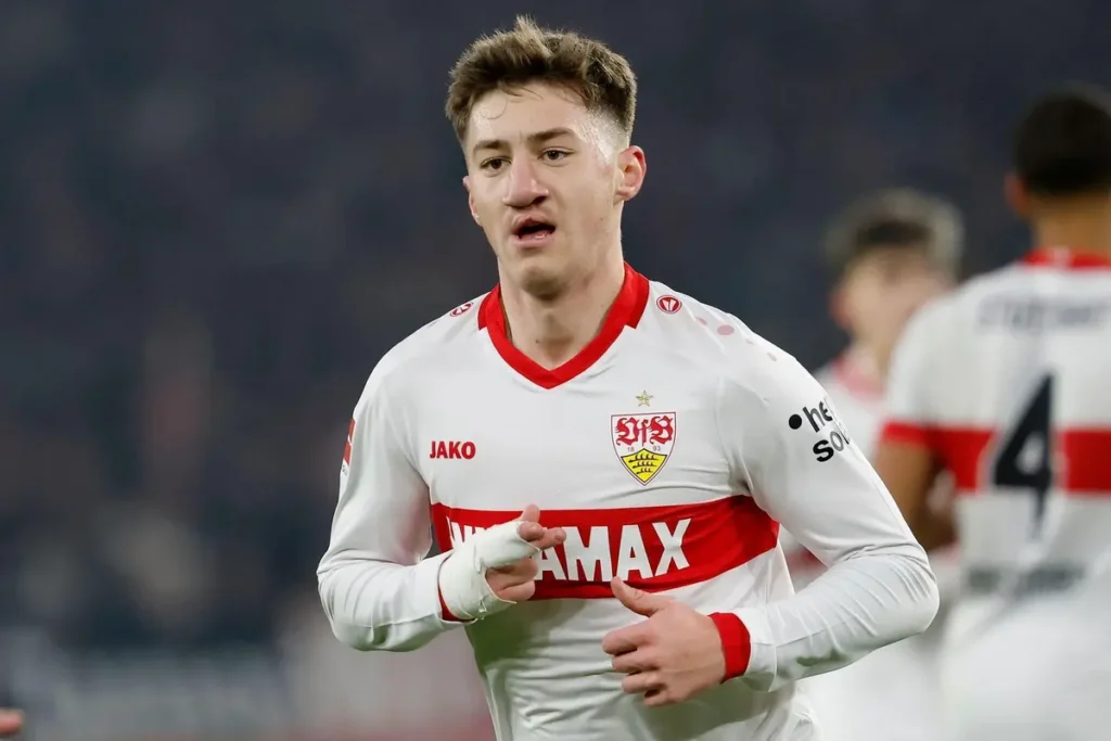 Optakt til søndagens Bundesliga-kamp mellem Stuttgart og Augsburg