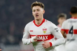 Optakt til søndagens Bundesliga-kamp mellem Stuttgart og Augsburg