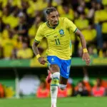 Optakt til VM-kampen mellem Brasilien og Marokko