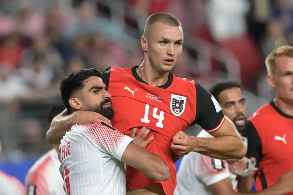 Optakt til VM-kampen mellem Argentina og Østrig